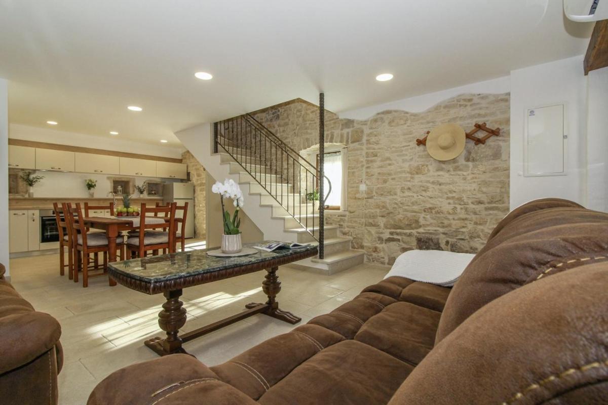 Villa Olea In Barat - Haus Fuer 6-8 Personen Канфанар Екстер'єр фото