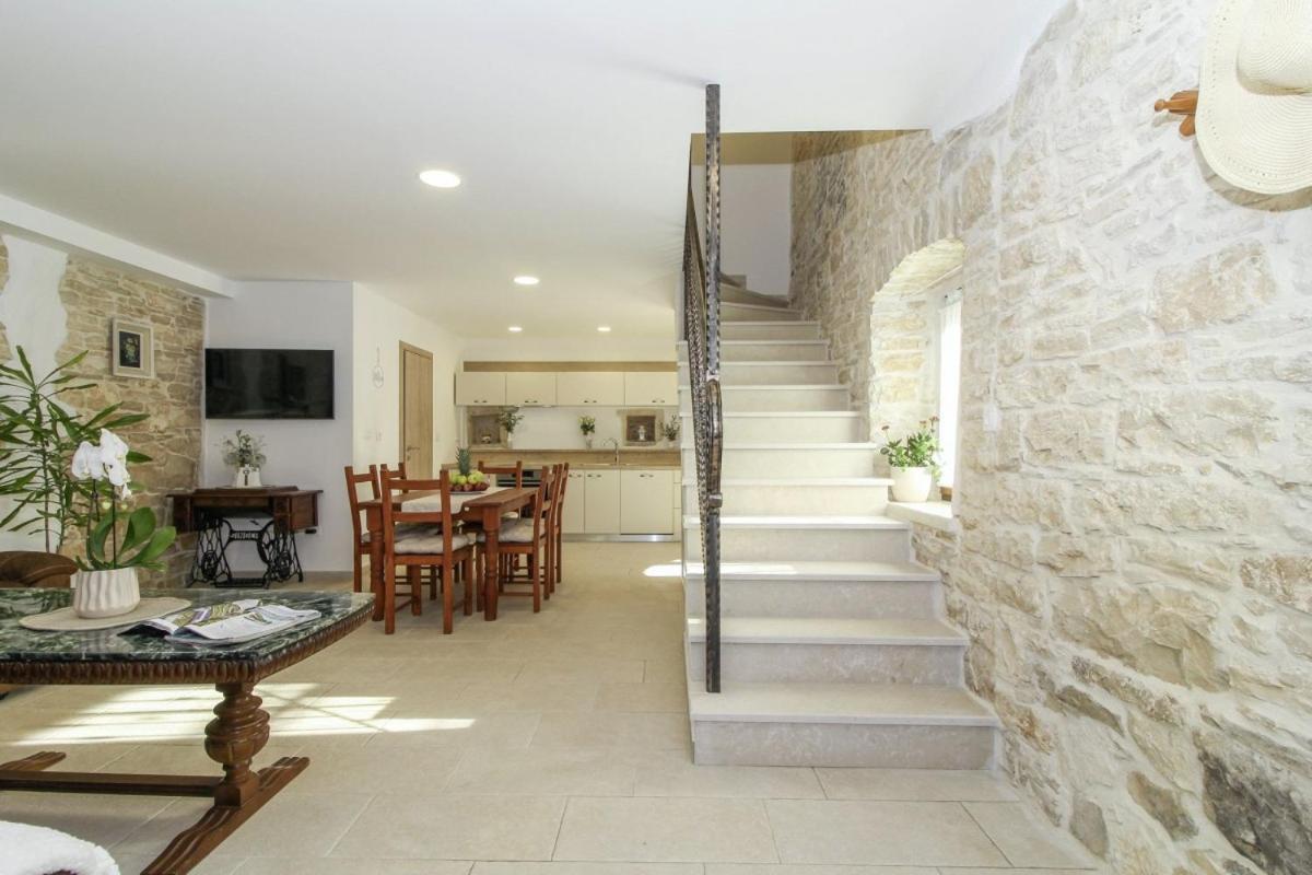 Villa Olea In Barat - Haus Fuer 6-8 Personen Канфанар Екстер'єр фото
