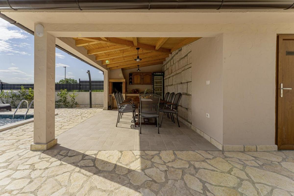 Villa Olea In Barat - Haus Fuer 6-8 Personen Канфанар Екстер'єр фото
